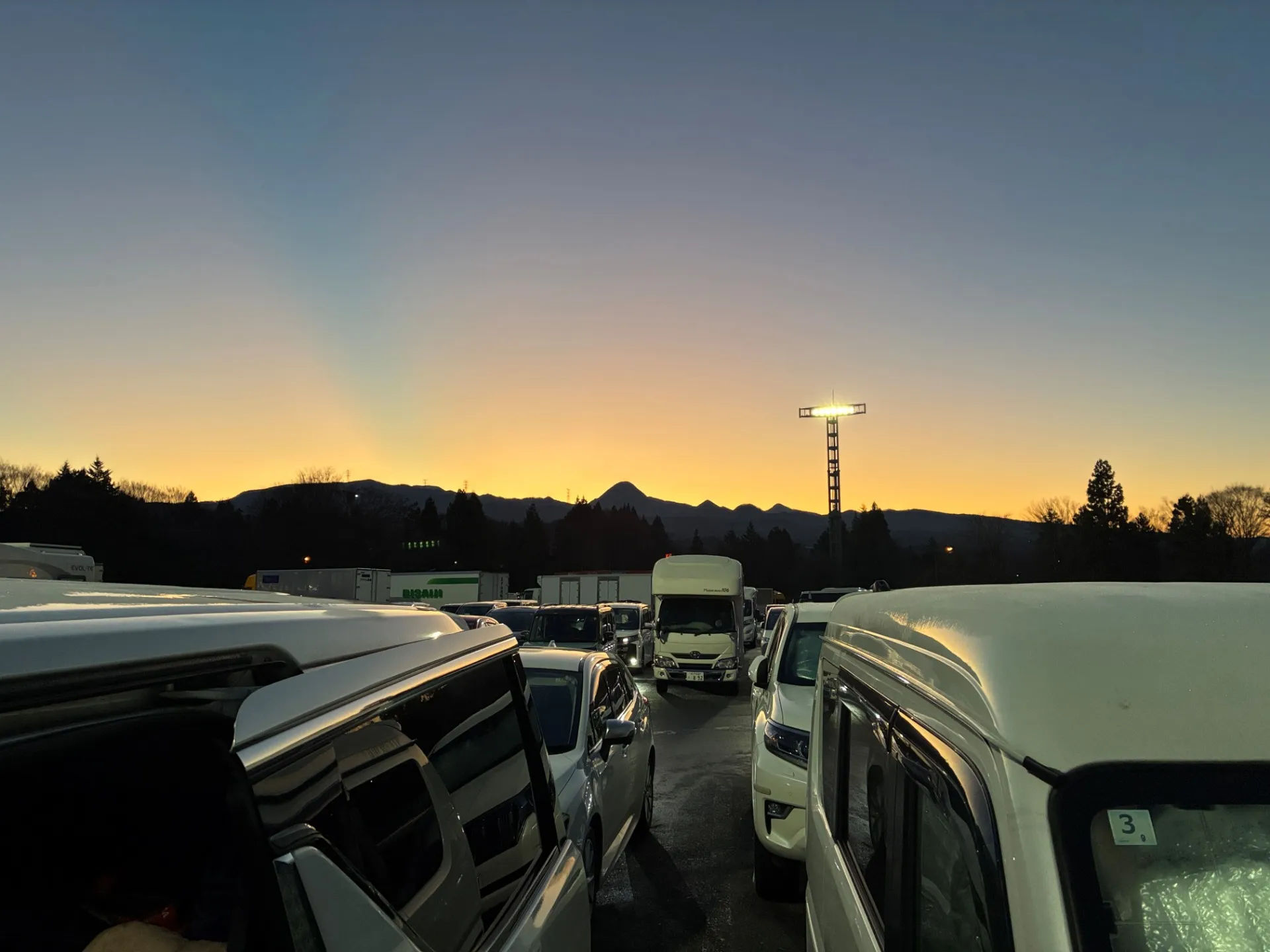 仕事は続きます